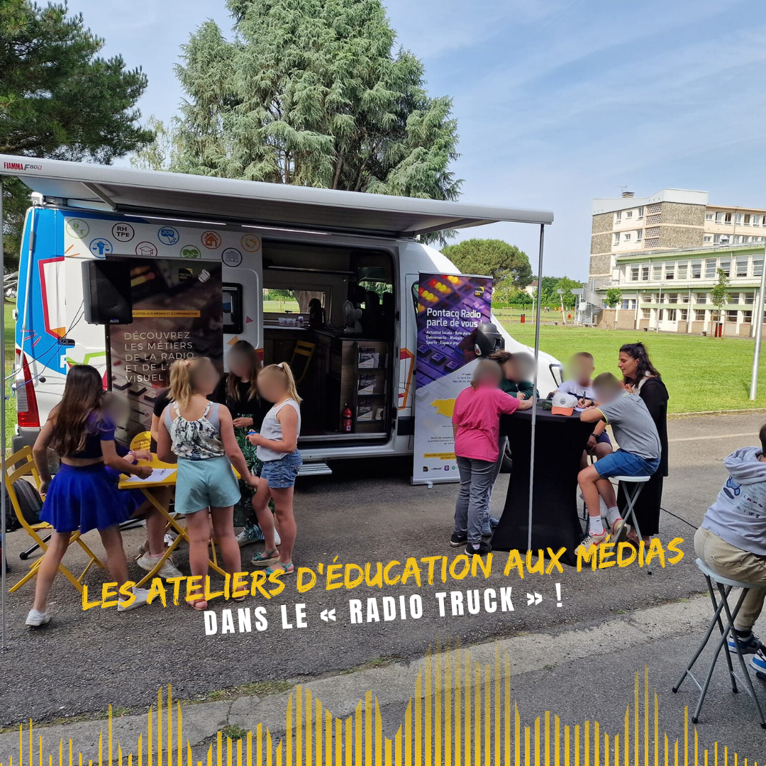 Dans le &laquo; radio truck &raquo; !.png (2.14 MB)